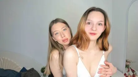 GemmaAndOdelia's live cam