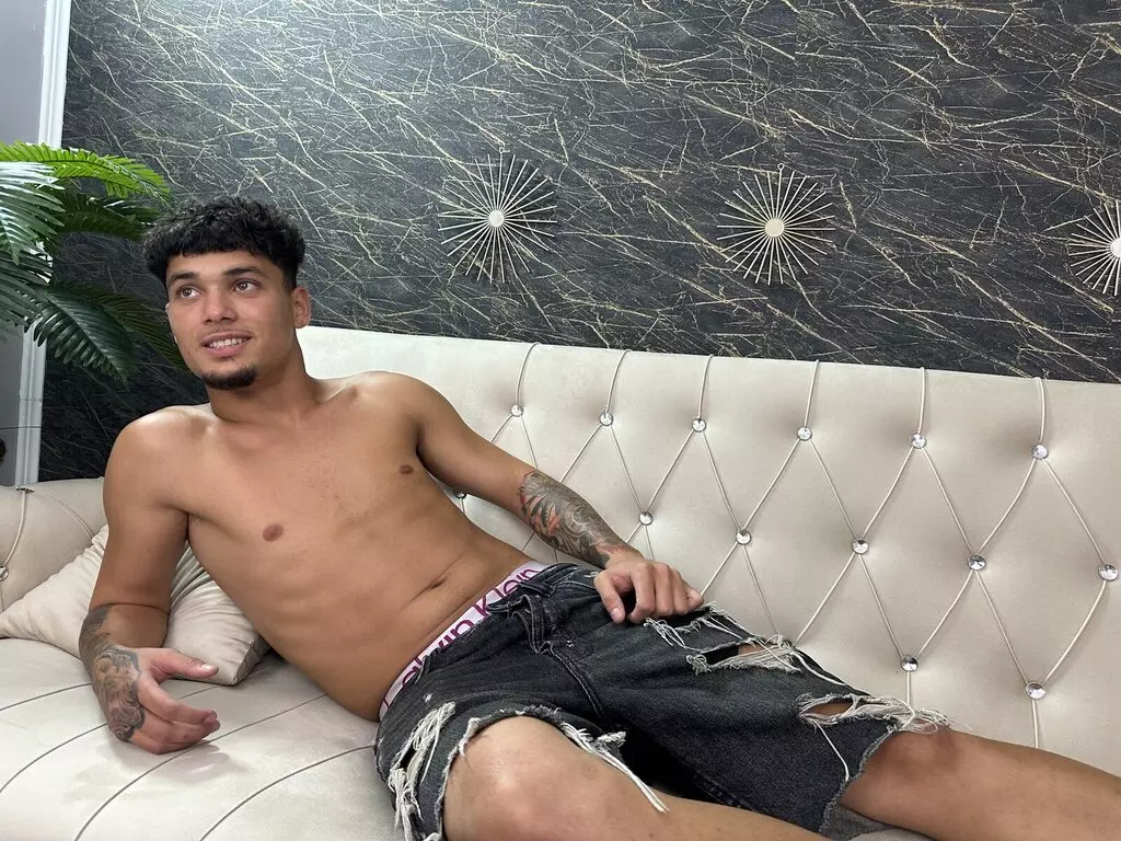 MarkosMateo's live cam